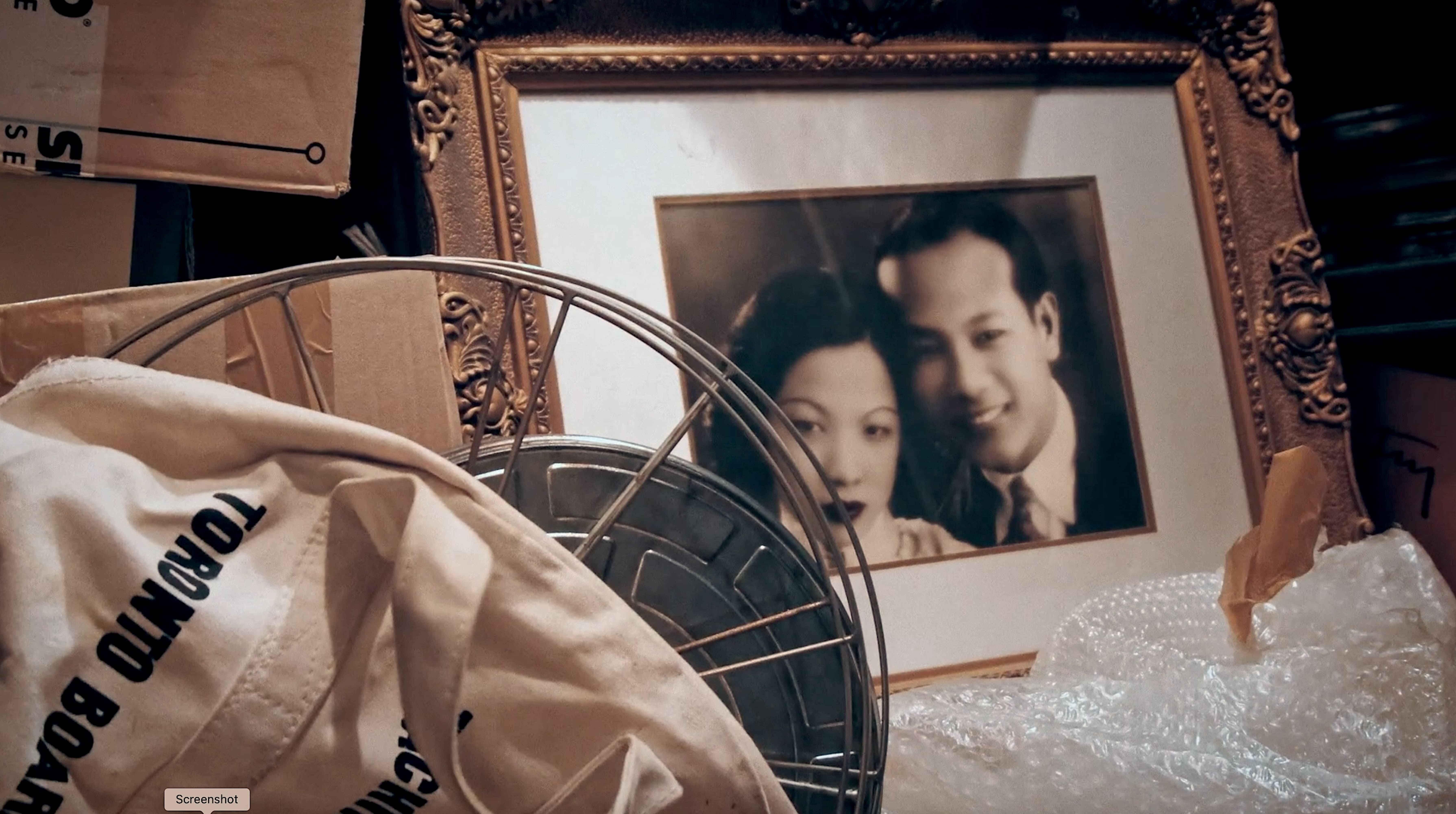 隱蹟之書：重寫自我 Palimpsest: The Story of a Name